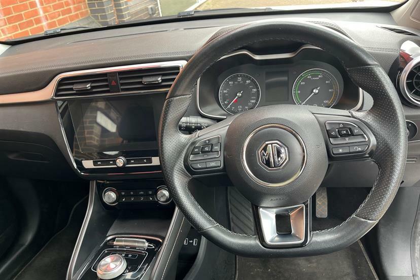MG ZS 105Kw Exclusive Ev 45Kwh Red #18
