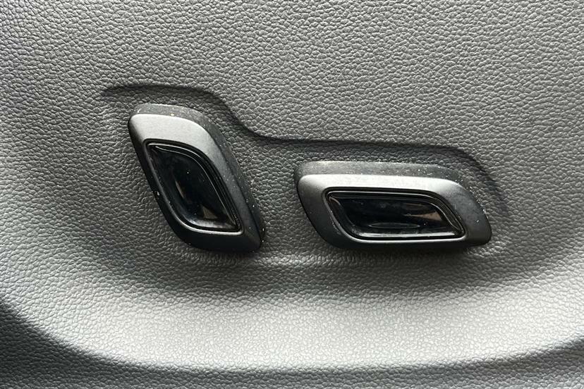MG ZS 105Kw Exclusive Ev 45Kwh Red #14