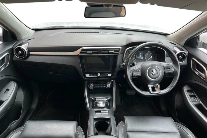 MG ZS 105Kw Exclusive Ev 45Kwh Red #5