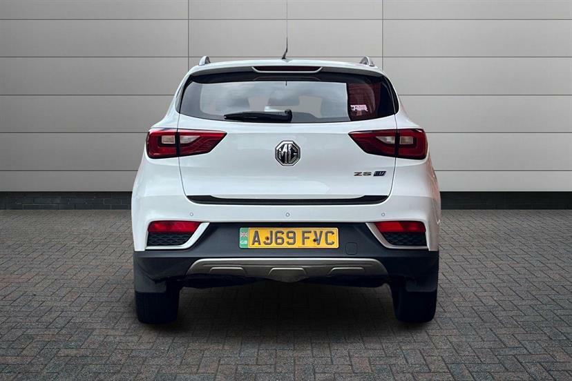 MG ZS 105Kw Exclusive Ev 45Kwh Red #11