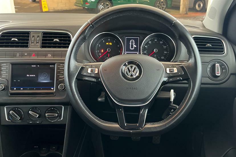 Volkswagen Polo 2017 67 1.0 Grey #22