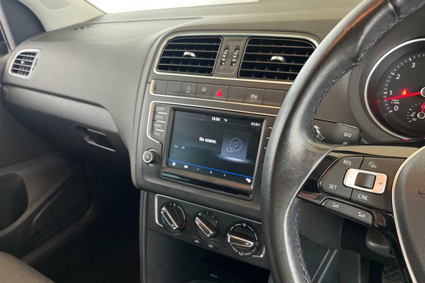Volkswagen Polo 2017 67 1.0 Grey #31