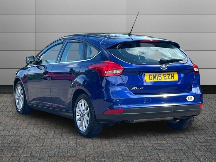 Ford Focus 1.6 Titanium Hatchback Powershift 125 Blue #3