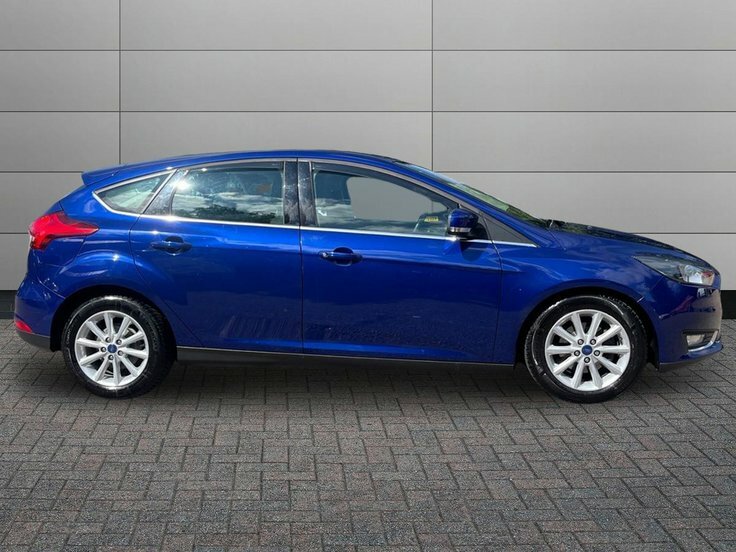 Ford Focus 1.6 Titanium Hatchback Powershift 125 Blue #4