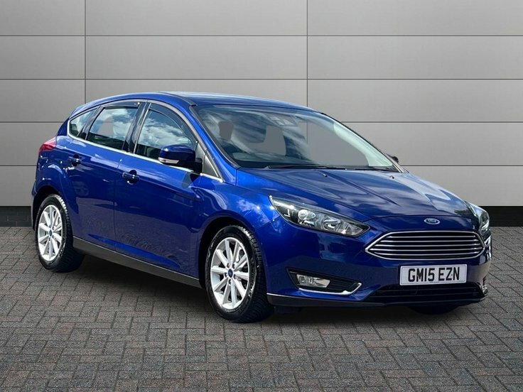 Ford Focus 1.6 Titanium Hatchback Powershift 125 Blue