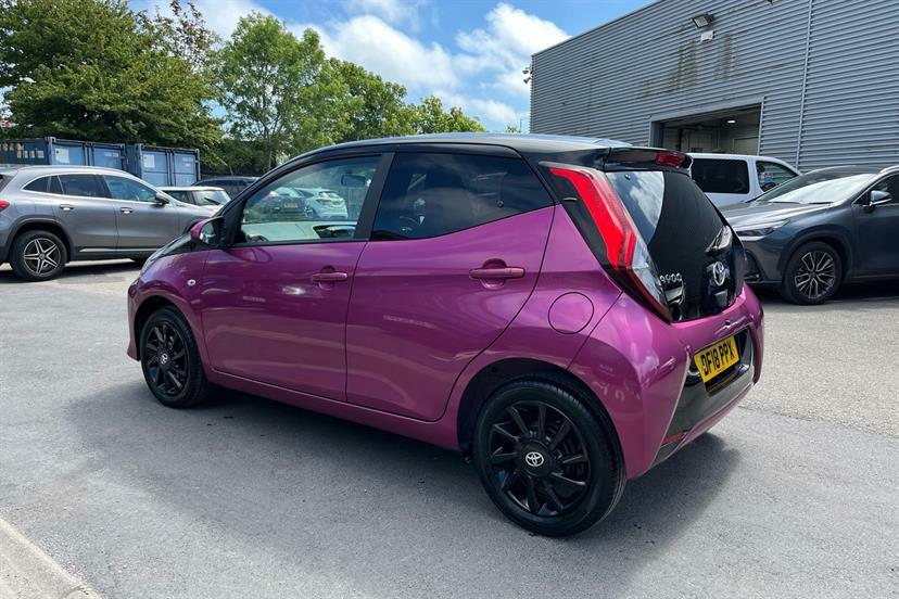 Toyota Aygo Hatchback #19