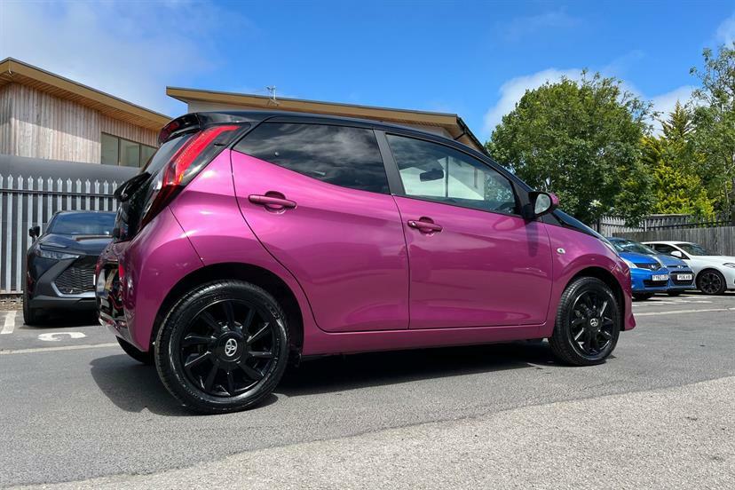 Toyota Aygo Hatchback #18