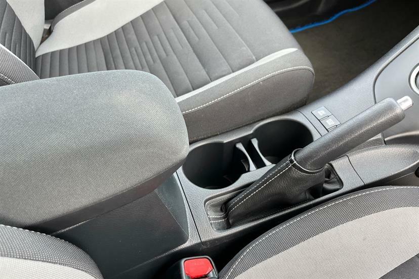 Toyota Auris 1.8L Design Blue #37