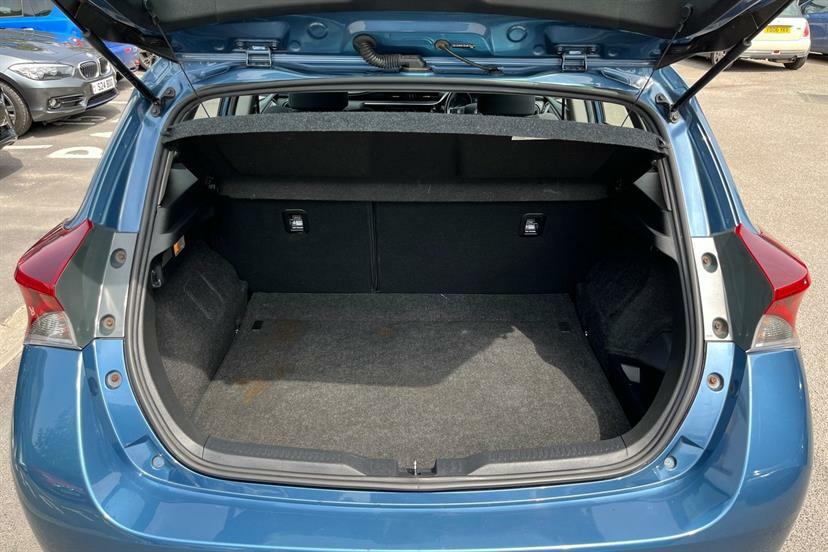 Toyota Auris 1.8L Design Blue #8