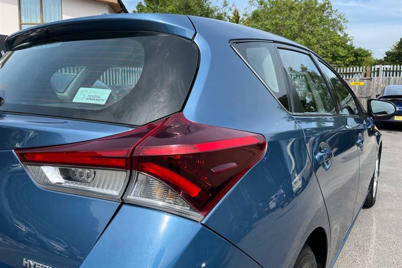 Toyota Auris 1.8L Design Blue #14
