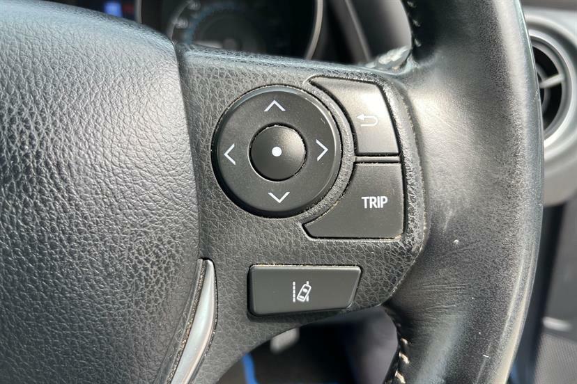 Toyota Auris 1.8L Design Blue #29