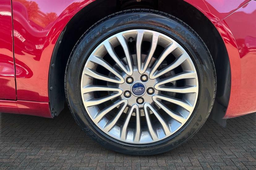 Ford Mondeo 1.5 Ecoboost 165 Titanium Edition Red #5