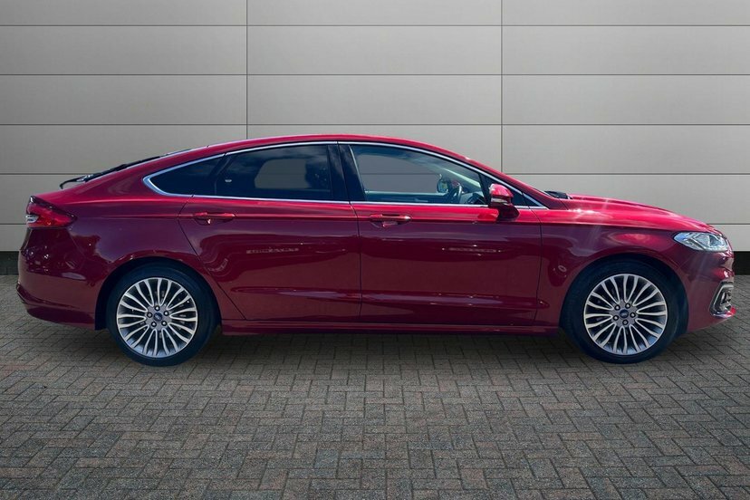 Ford Mondeo 1.5T Ecoboost Titanium Edition Hatchback Petro EP19JHY Red #4