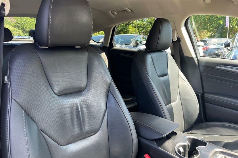 Ford Mondeo 2.0 Tdci Titanium Edition Hatchback Man Black #23