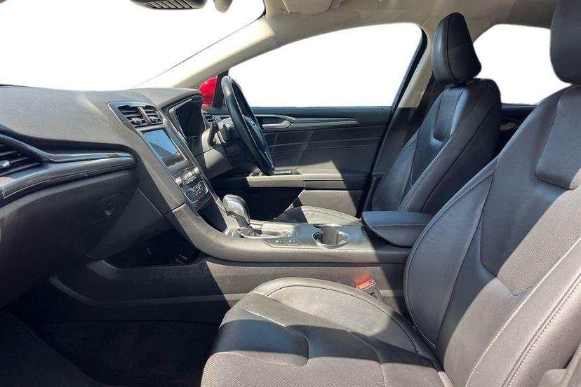 Ford Mondeo 1.5 Ecoboost 165 Titanium Edition Red #2