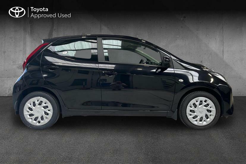 Toyota Aygo 1.0 Vvt-i X-play X-shift Black #4