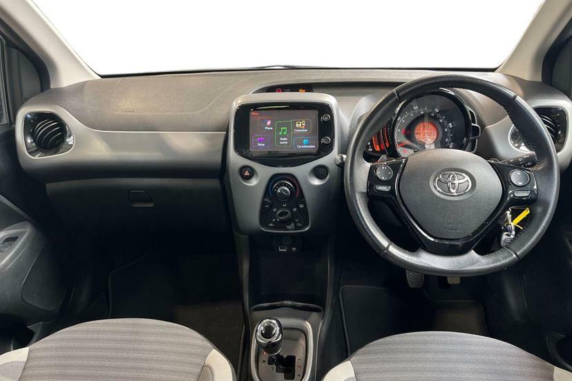 Toyota Aygo 1.0 Vvt-i X-play X-shift Black #6