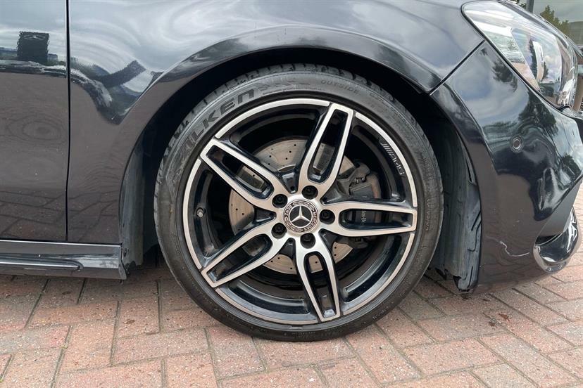 Mercedes-Benz CLA Class 220D Amg Line Tip Black #4