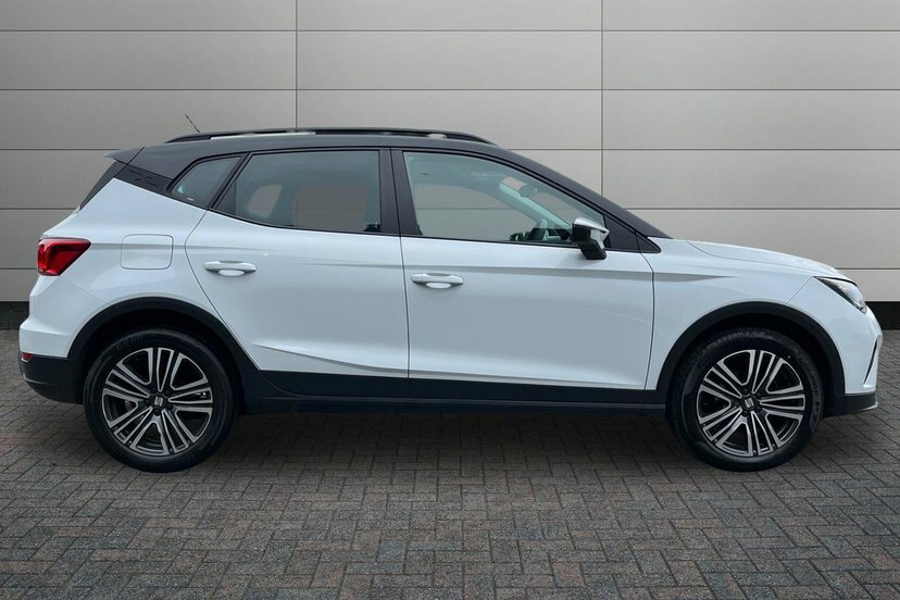 Seat Arona 1.0 Tsi Se Edition Suv Dsg 110 Ps KR72FWS Black #4