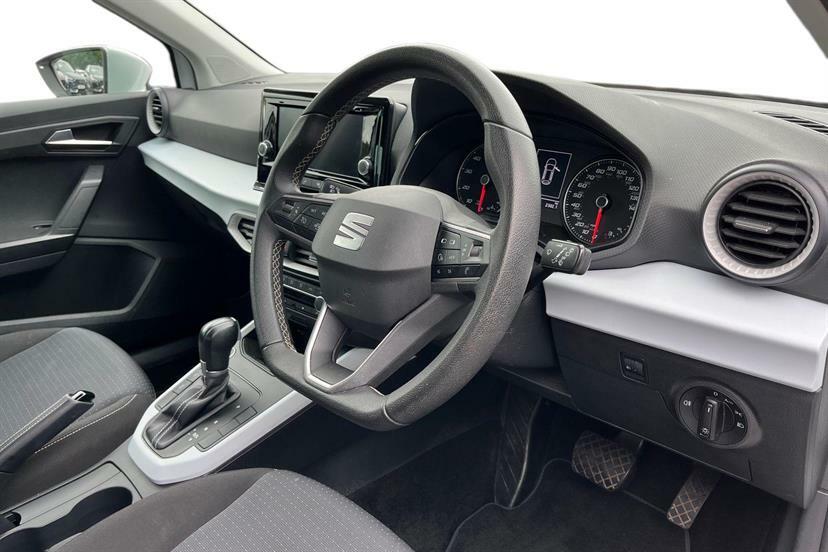 Seat Arona 1.0 Tsi 110 Se Edition Dsg Black #6