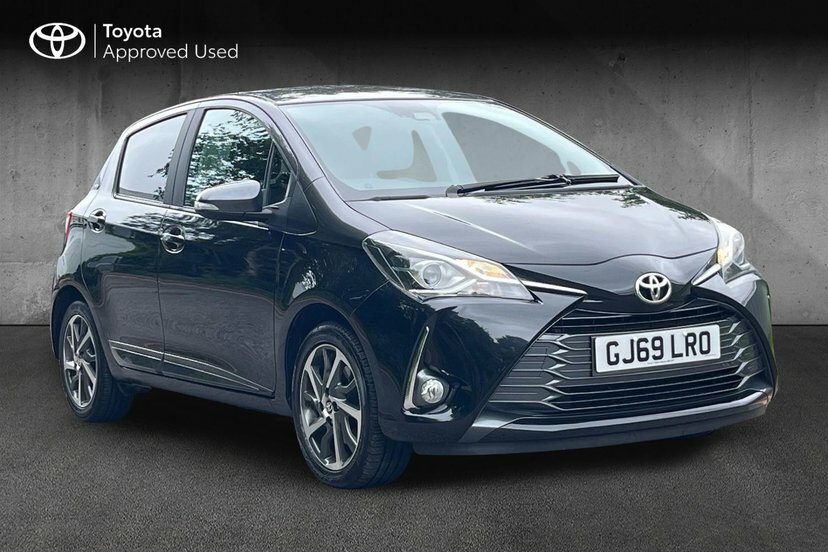 Toyota Yaris 1.5 Vvt-i Y20 Hatchback 111 Ps Black