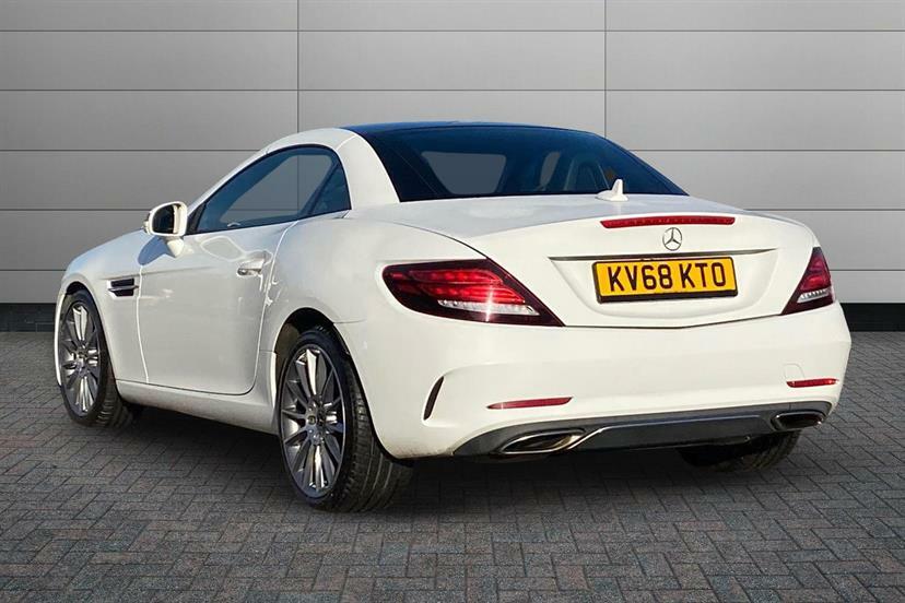 Mercedes-Benz SLC 180 Amg Line White #2