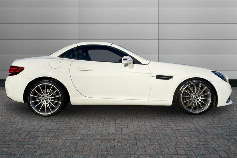 Mercedes-Benz SLC 180 Amg Line White #3