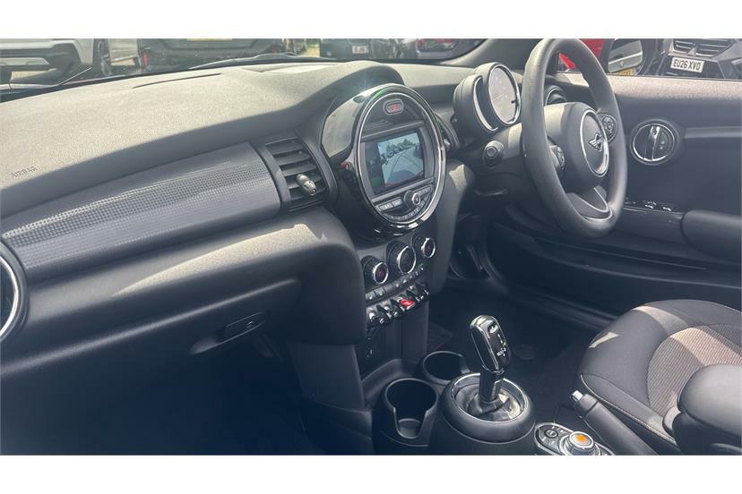 Mini Convertible 1.5 T 136 Bhp Cooper Classic Convertible #7