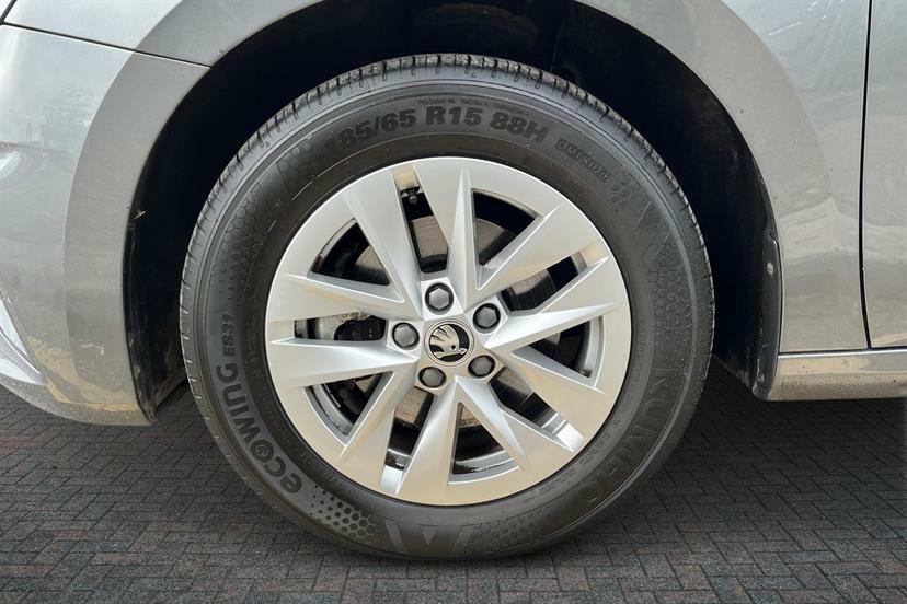 Skoda Fabia Fabia Se L Tsi White #5