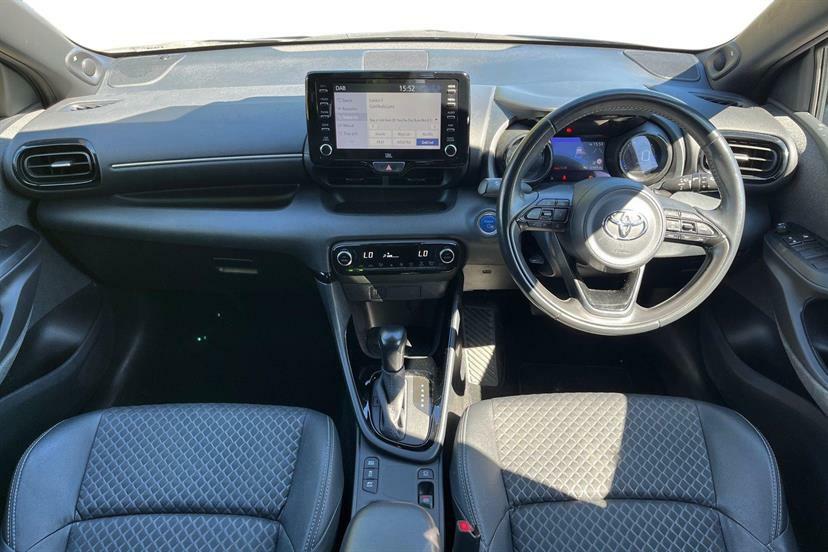 Toyota Yaris Hatchback White #6