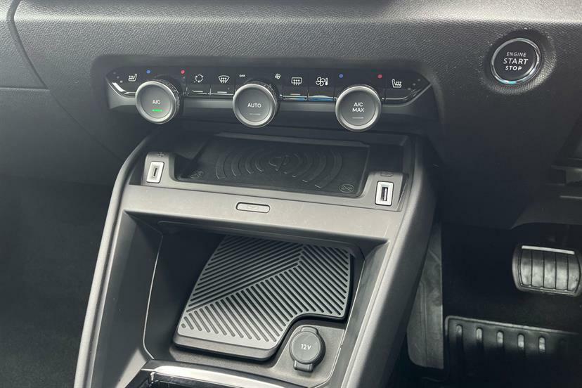 Citroen e-C4 50Kwh E-series 7.4Kw Charger Grey #20