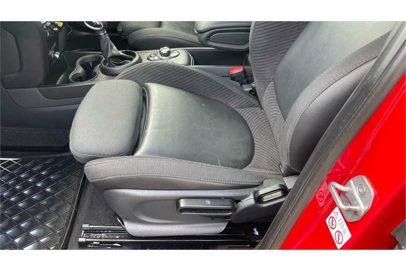 Mini Countryman 2.0 Cooper S Chili Pack 7 Speed Black #28