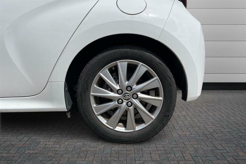 Toyota Yaris 1.5 Hybrid Icon Cvt White #5