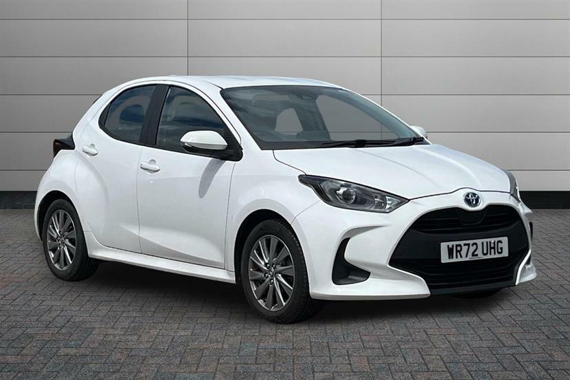 Toyota Yaris 1.5 Hybrid Icon Cvt White