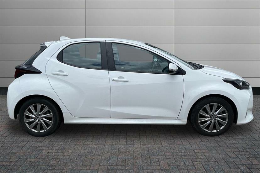 Toyota Yaris 1.5 Hybrid Icon Cvt White #4