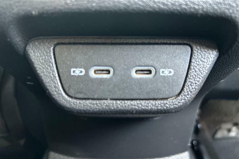 Volkswagen T-Roc T-roc Hatchback White #16