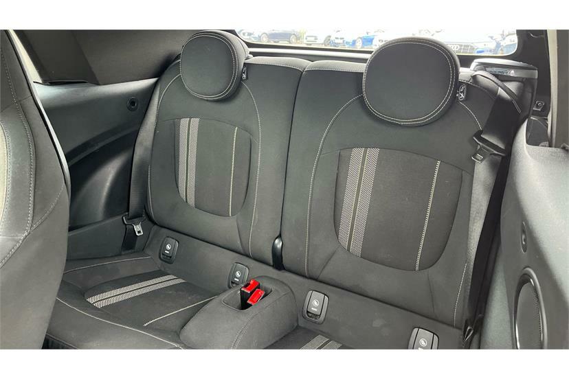 Mini Convertible 1.5 Cooper Exclusive Convertible Black #12