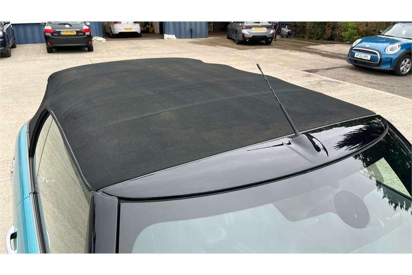 Mini Convertible 1.5 Cooper Exclusive Convertible Black #21