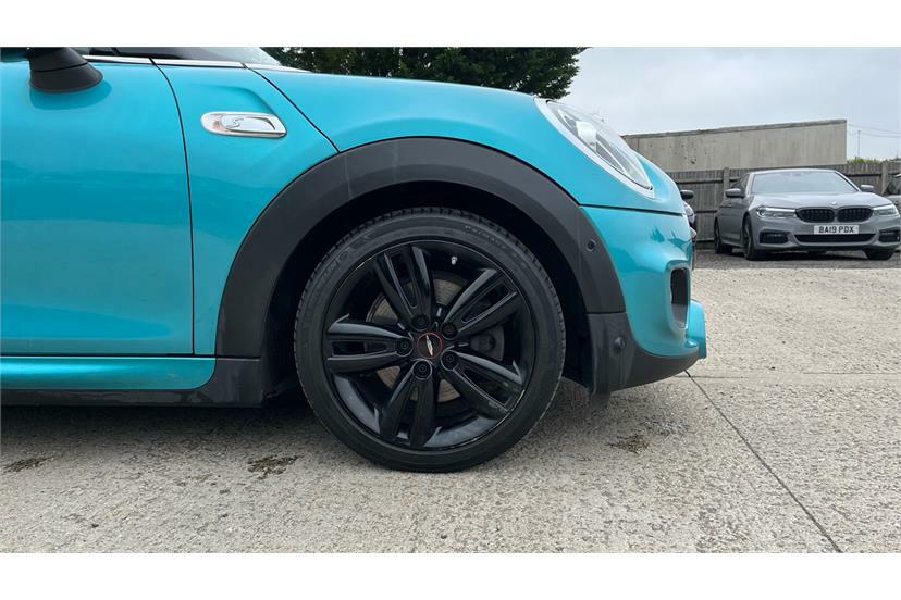 Mini Convertible 1.5 Cooper Exclusive Convertible Black #14