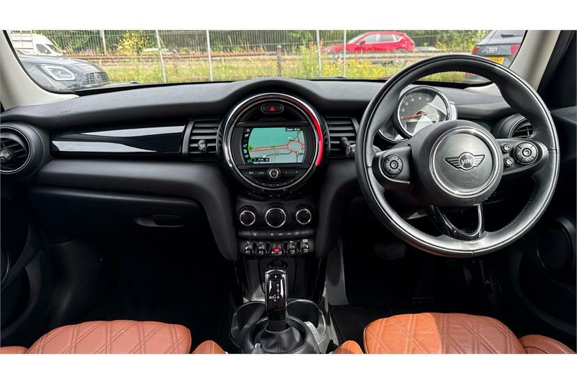 Mini Hatch 1.5 Cooper II Green #4