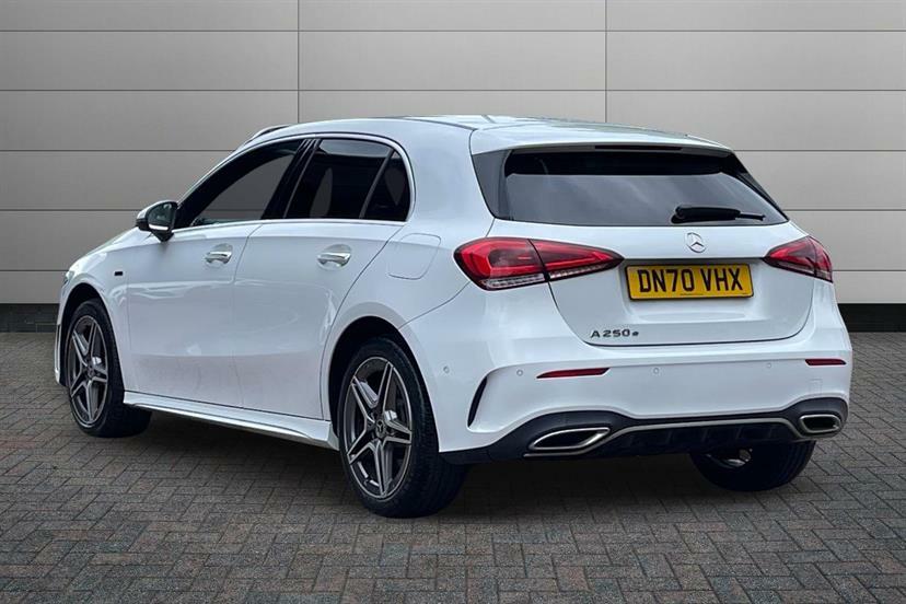 Mercedes-Benz A Class A250e Amg Line Premium White #2