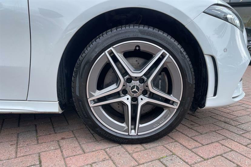 Mercedes-Benz A Class A250e Amg Line Premium White #4
