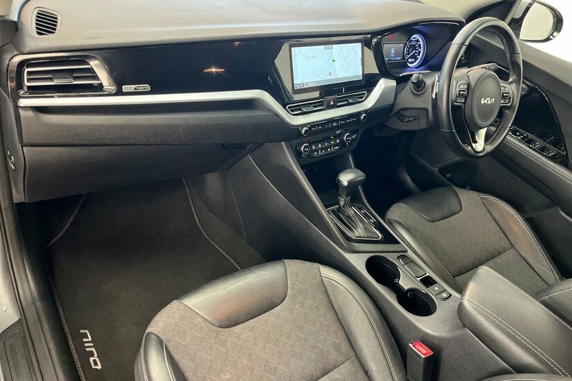 Kia Niro 1.6 Gdi Connect Suv Hybrid Dct 139 Bhp AO71NYX Grey #2