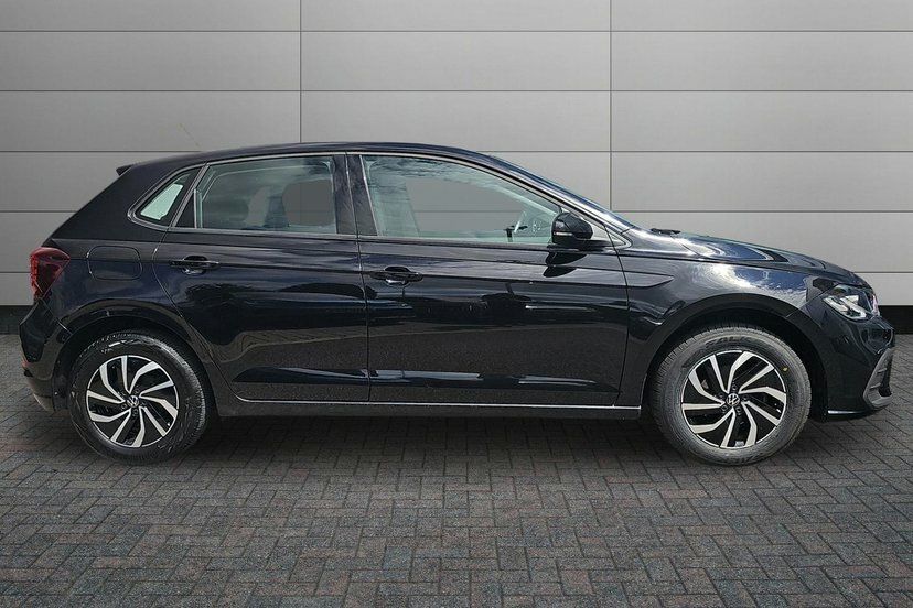 Volkswagen Polo 1.0 Tsi Life Hatchback 95 Ps DF23FTE Black #4