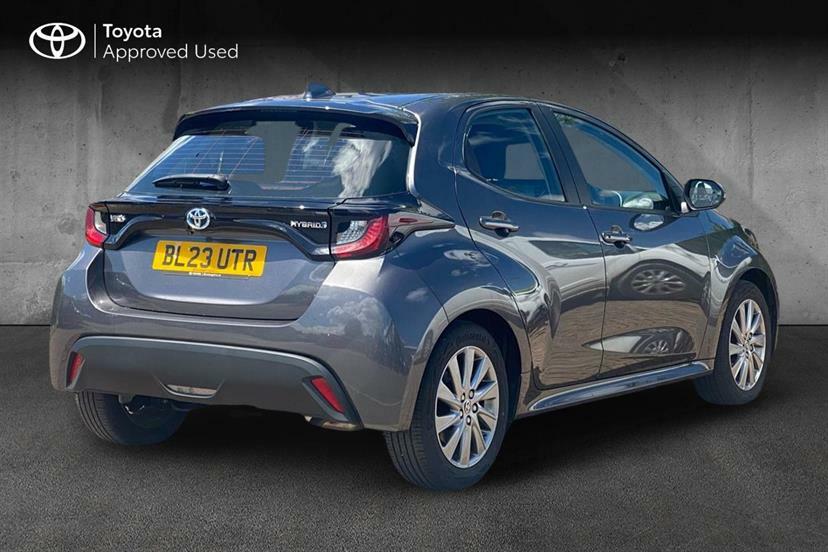 Toyota Yaris 1.5 Hybrid Icon Cvt Grey #2