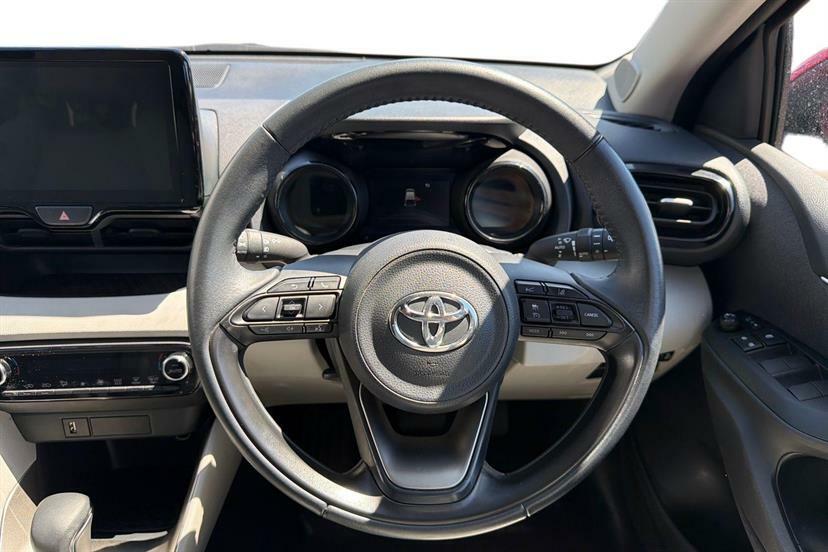 Toyota Yaris 1.5 Hybrid Excel Cvt #5