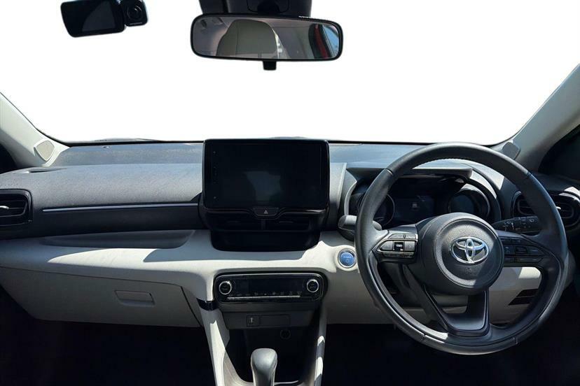 Toyota Yaris 1.5 Hybrid Excel Cvt #4