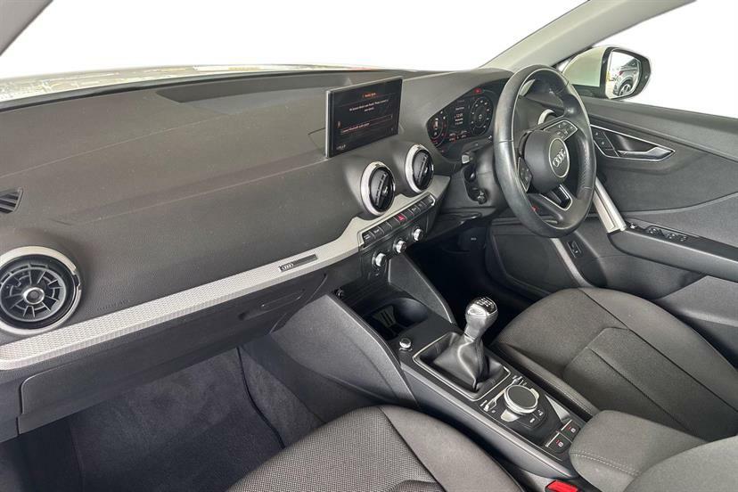 Audi Q2 35 Tfsi Sport White #2