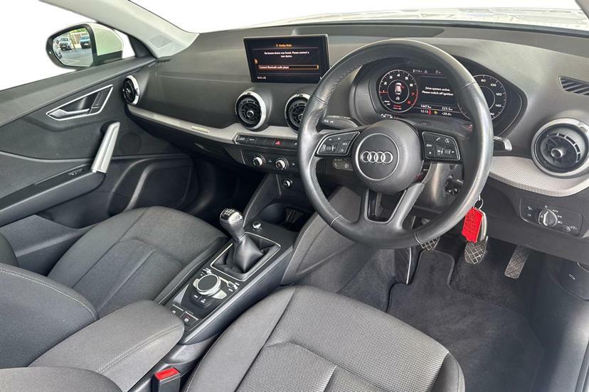Audi Q2 35 Tfsi Sport White #5