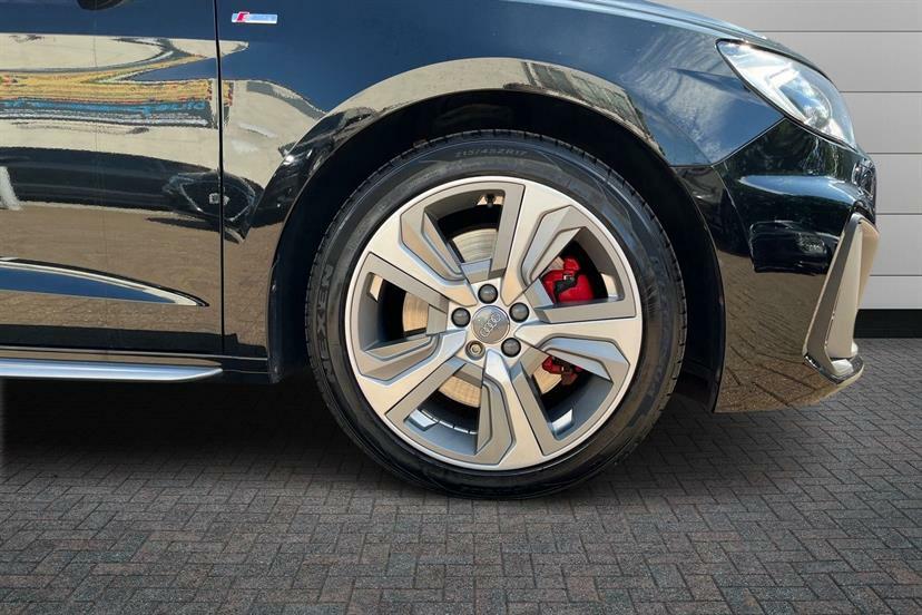 Audi A1 40 Tfsi S Line Competition S Tronic Black #5
